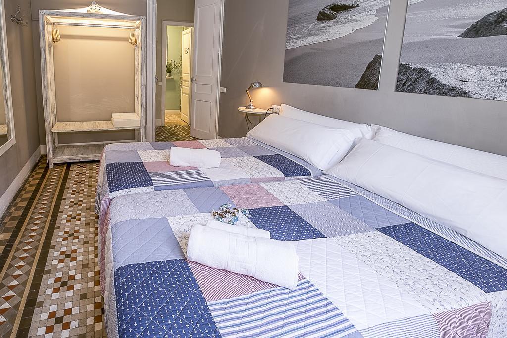 Family room with Private External Bathroom ( 2 Double rooms )